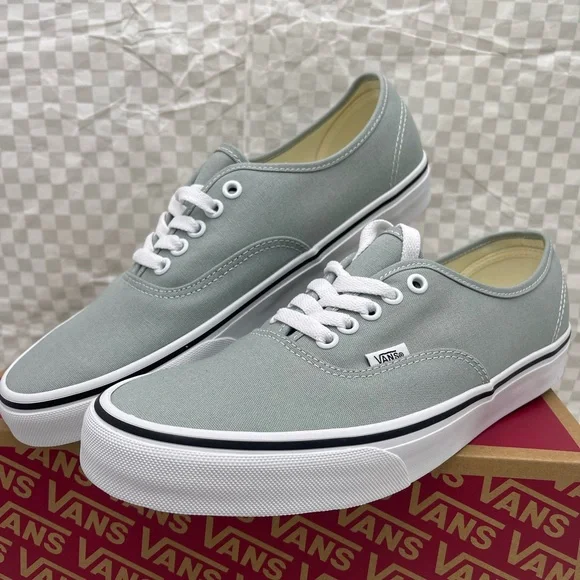 Vans Men’s Lt Gray Canvas Authentic
Color Theory Pure Grey
VN000D7YEPO Sneakers - Picture 12 of 16